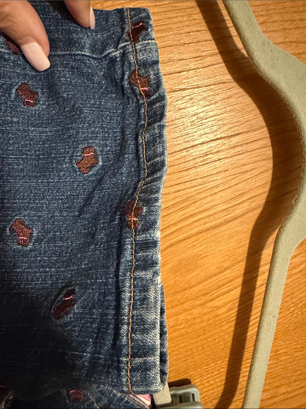 Lilly Pulitzer Denim Straight-Leg Jeans with Brown Embroidered Dogs - Picture 7 of 9